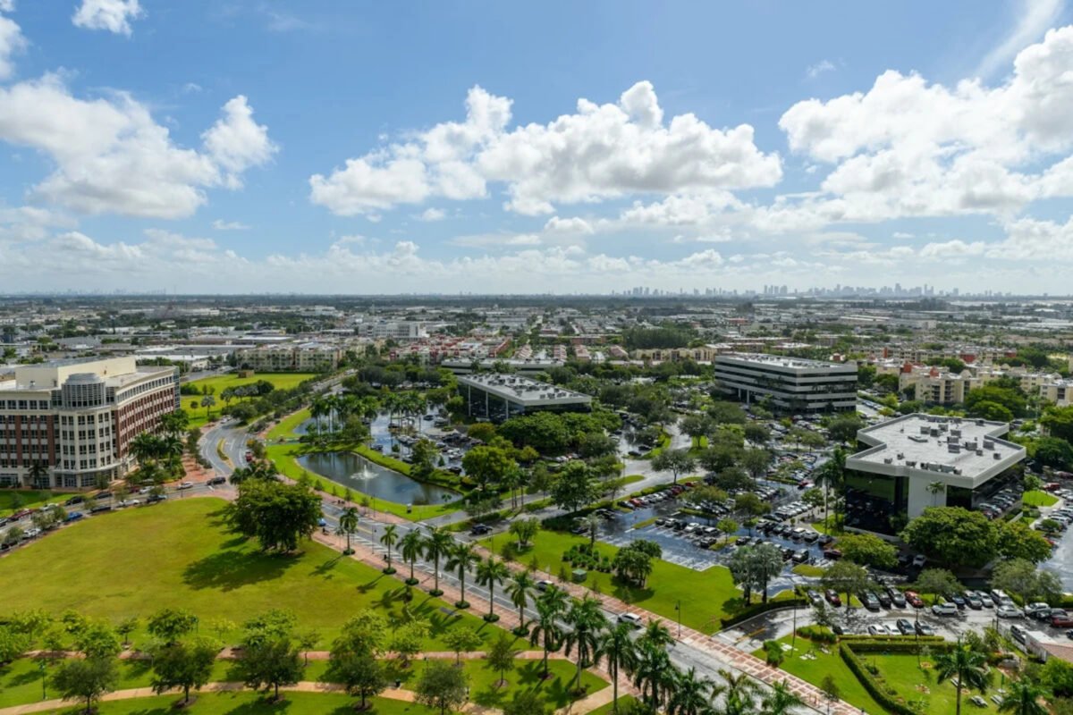 Doral, la ciudad con más venezolanos en EE UU, nombró jefe policial con récord de arrestos migratorios