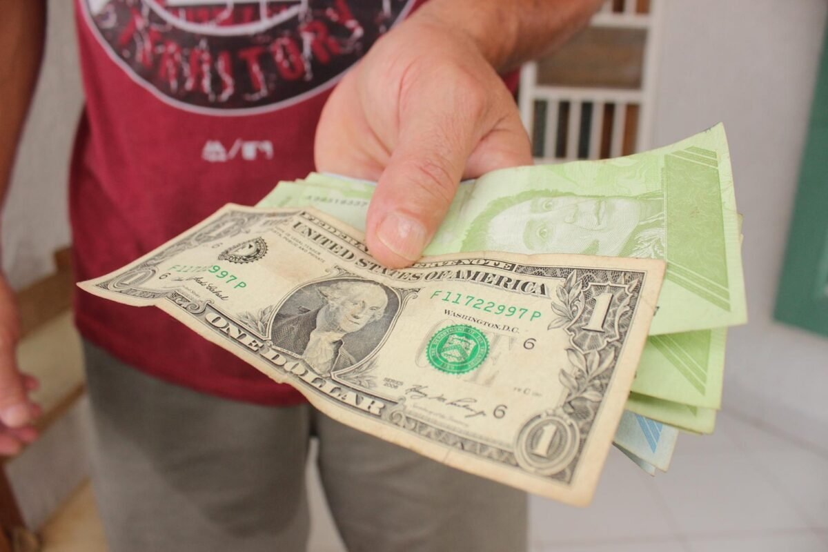 #TeExplicamosElDía | Lunes 4 de mayo ¿Qué se necesita para sostener el aumento del salario mínimo en los sectores público y privado?